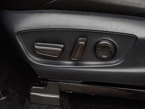 Certified 2025 Toyota Tacoma TRD Sport w/ TRD Sport Upgrade Package image 19