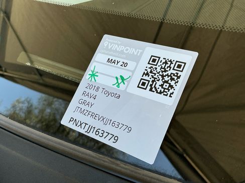 Used 2018 Toyota RAV4 LE w/ Carpet Mat Package FWD image 25