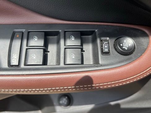 Used 2017 Buick Envision Essence image 8