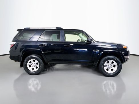 Used 2024 Toyota 4Runner SR5 AWD/4WD image 3