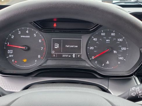 Used 2025 Chevrolet Trax LS image 19