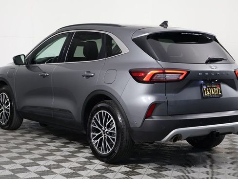 Used 2023 Ford Escape SE w/ PHEV Premium Package image 6