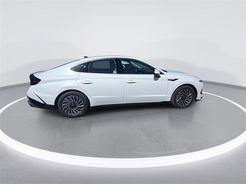 New 2025 Hyundai Sonata SEL image 9