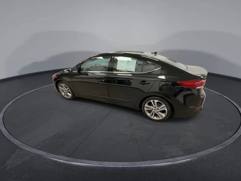 Used 2018 Hyundai Elantra Limited FWD image 6