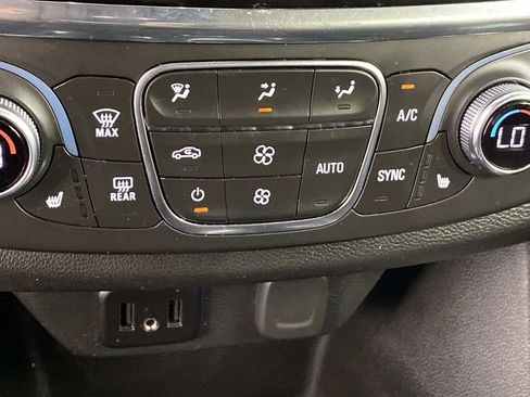 Used 2023 Chevrolet Traverse LT w/ LPO, Floor Liner Package AWD/4WD image 22