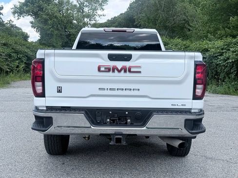 Used 2022 GMC Sierra 2500 SLE w/ X31 Off-Road Package AWD/4WD image 5