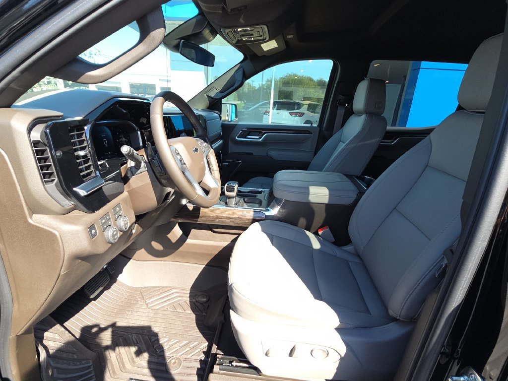 New 2026 Chevrolet Silverado 1500 RST w/ Convenience Package II AWD/4WD image 16