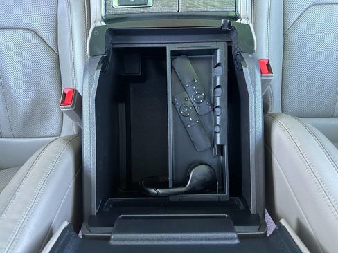 Used 2019 Ford Expedition Limited w/ Equipment Group 301A image 38