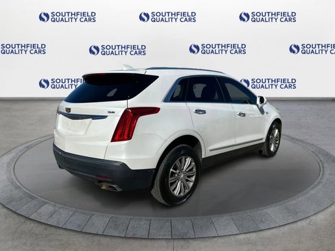 Used 2018 Cadillac XT5 Luxury w/ Driver Awareness Package image 7