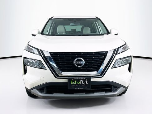 Used 2023 Nissan Rogue SV AWD/4WD image 2