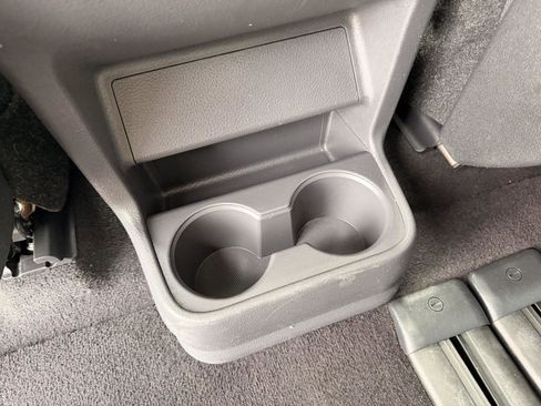 Used 2024 Toyota Sienna XLE image 32