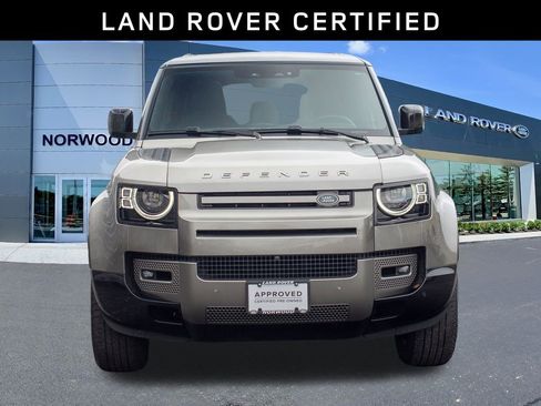 Used 2024 Land Rover Defender 110 X-Dynamic SE image 2