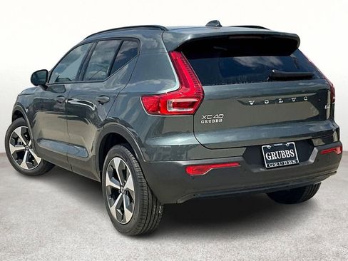 New 2026 Volvo XC40 B5 Core image 6