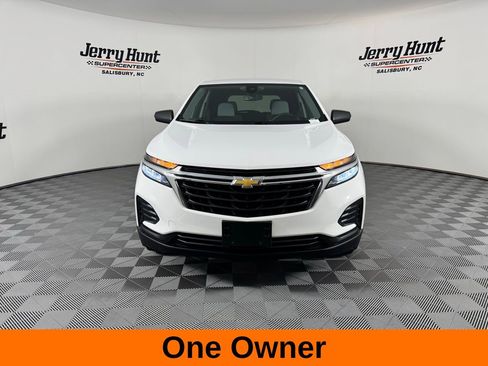 Used 2024 Chevrolet Equinox LS w/ LS Convenience Package image 4