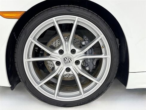 Used 2025 Porsche 718 Cayman image 31