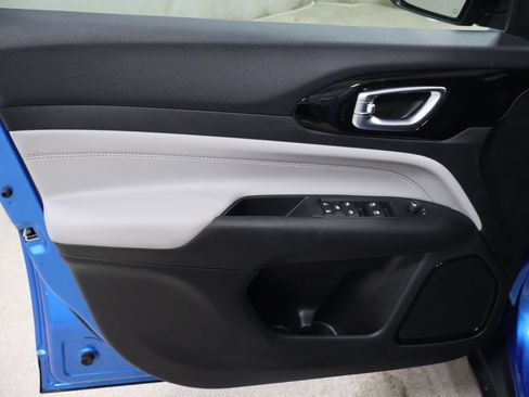 New 2026 Jeep Compass Limited AWD/4WD image 11