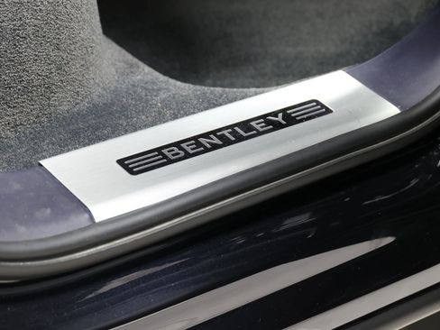 Used 2019 Bentley Bentayga AWD/4WD image 77