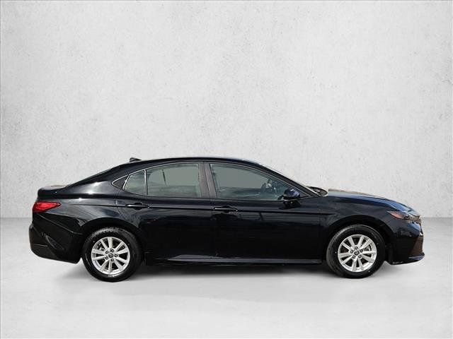 Used 2025 Toyota Camry LE FWD image 4