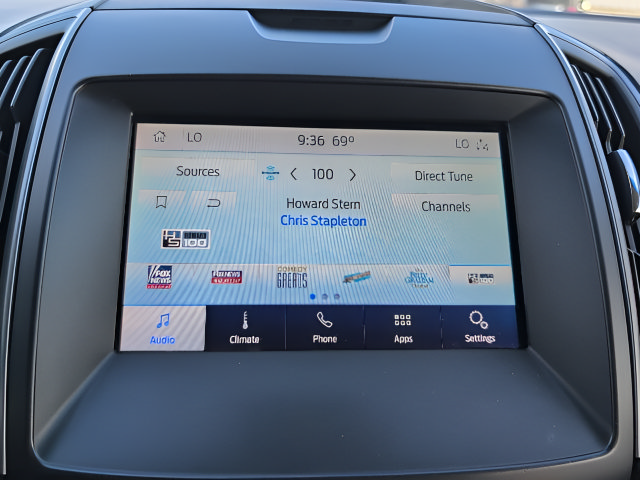 Used 2020 Ford Edge SE FWD image 15