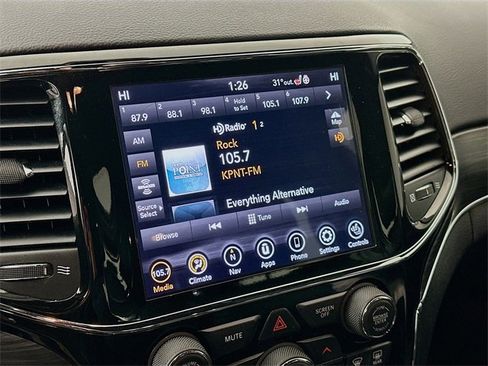 Used 2020 Jeep Grand Cherokee Limited image 15