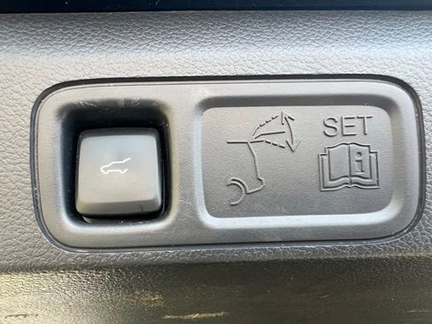Used 2024 Ford Expedition XLT AWD/4WD image 29