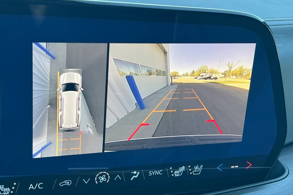 New 2026 Chevrolet Suburban Premier AWD/4WD image 19