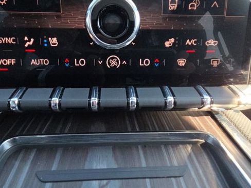 New 2025 GMC Sierra EV Denali image 34