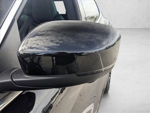 Used 2018 Maserati Levante GranSport image 18