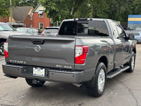 Used 2019 Nissan Titan SV w/ SV Convenience Package AWD/4WD image 8