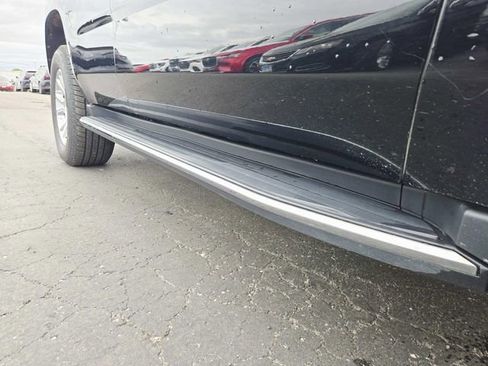 Used 2019 GMC Yukon SLT AWD/4WD image 16