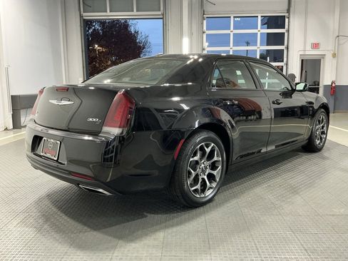 Used 2015 Chrysler 300 S image 39