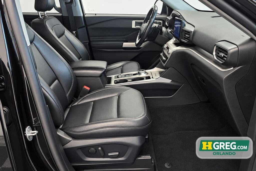 Used 2020 Ford Explorer XLT w/ Equipment Group 202A AWD/4WD image 11