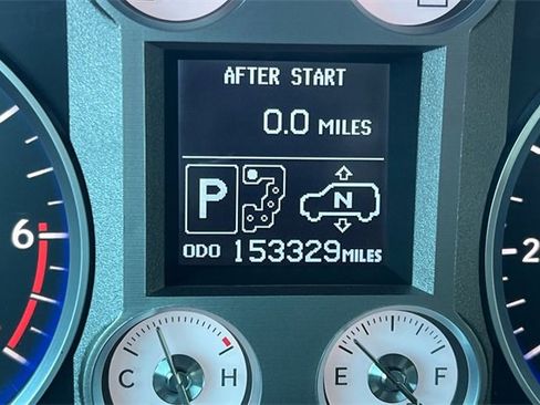 Used 2009 Lexus LX 570 4WD image 32