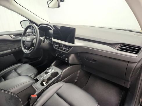 Used 2025 Ford Escape Platinum image 39