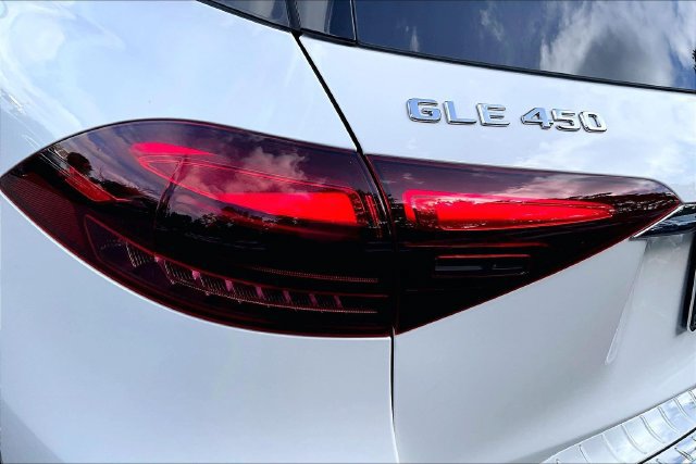 Certified 2024 Mercedes-Benz GLE 450 4MATIC image 25