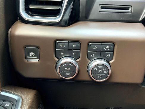 Used 2022 GMC Sierra 1500 Denali AWD/4WD image 33