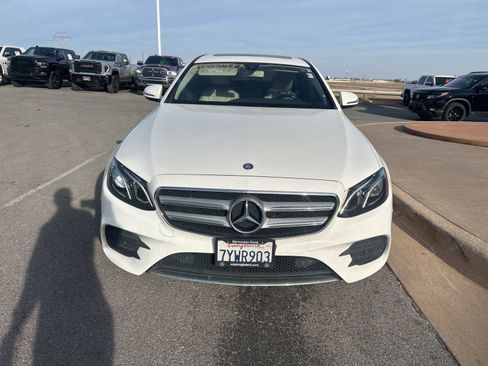Used 2017 Mercedes-Benz E 300 image 2