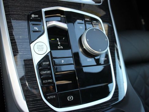 New 2026 BMW X5 sDrive40i w/ M Sport Package RWD image 18