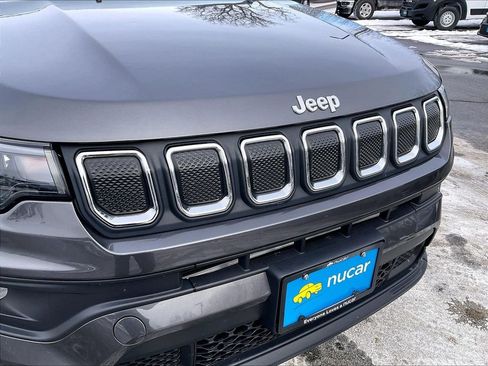 Used 2022 Jeep Compass Latitude image 28