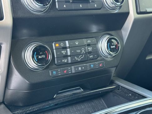 Used 2020 Ford F450 Platinum w/ FX4 Off-Road Package image 19