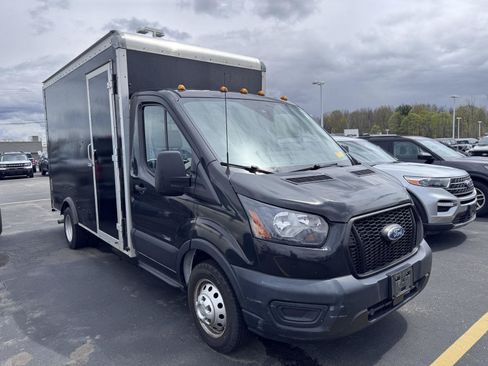 Used 2022 Ford Transit 350 DRW RWD image 3