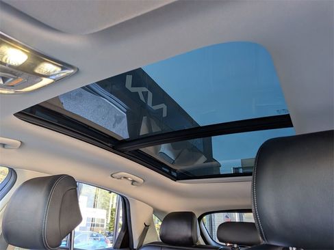 Used 2022 Genesis GV70 2.5T w/ Advanced Package image 24