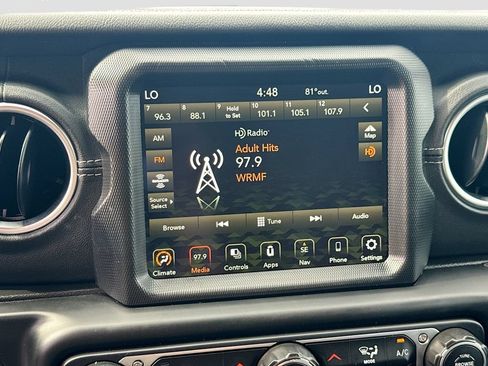 Used 2023 Jeep Wrangler Unlimited Sahara AWD/4WD image 16