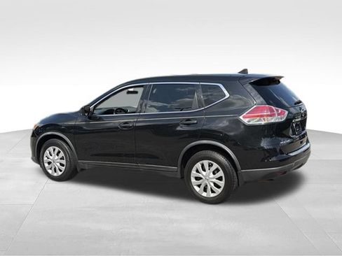 Used 2016 Nissan Rogue S FWD image 3