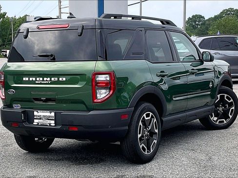 Used 2024 Ford Bronco Sport Outer Banks w/ Tech Package AWD/4WD image 12