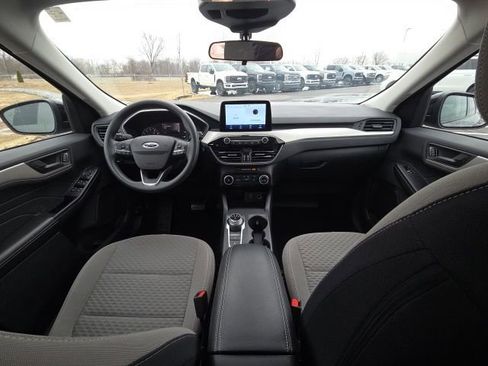 Used 2022 Ford Escape SE w/ SE Sport Appearance Package image 21