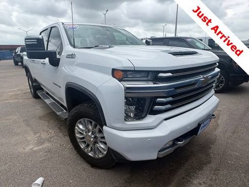 Used 2022 Chevrolet Silverado 2500 High Country w/ LPO, Hitch Package AWD/4WD image 3