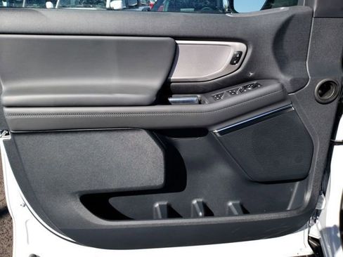 New 2026 Ford Expedition Active image 19