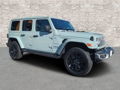 Used 2024 Jeep Wrangler Unlimited Sahara w/ Technology Group