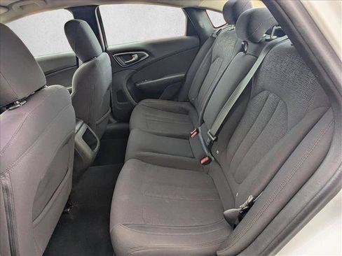 Used 2015 Chrysler 200 Limited w/ Convenience Group image 16